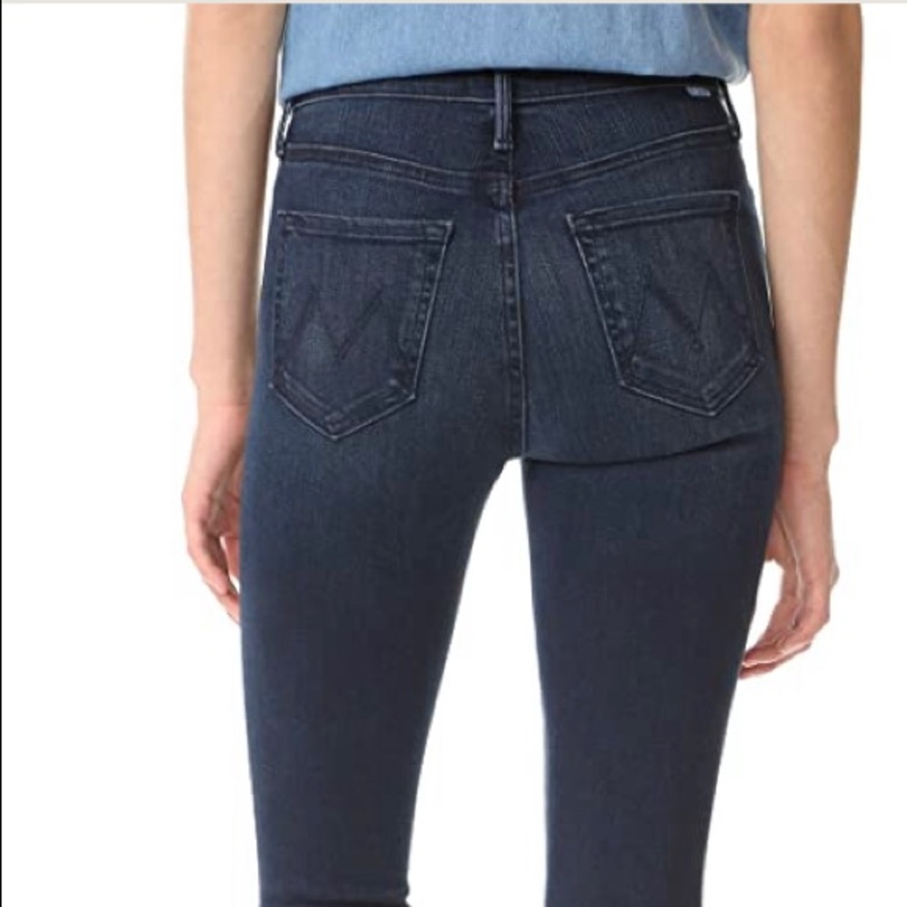 MOTHER
Stunner Zip Ankle Step Fray Jeans
Color: A Trip Down Memory Lane
Size: 27